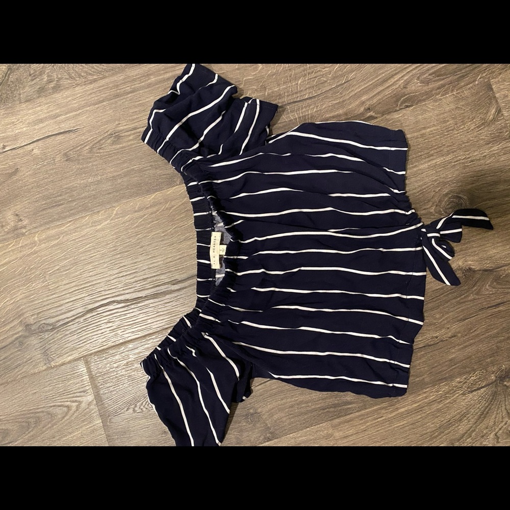striped top